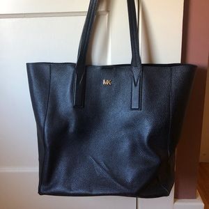 Michael Kors Solid Black tote